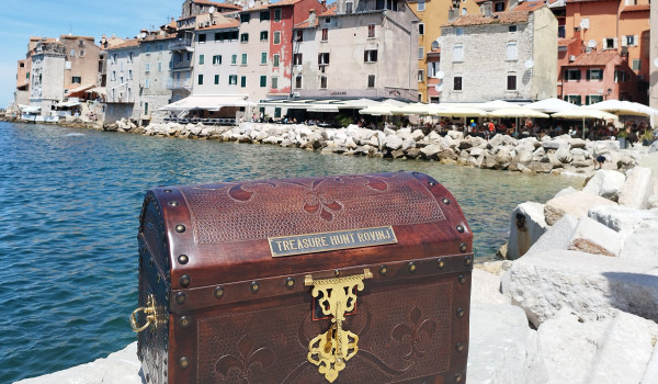 Escape Room - Treasure Hunt