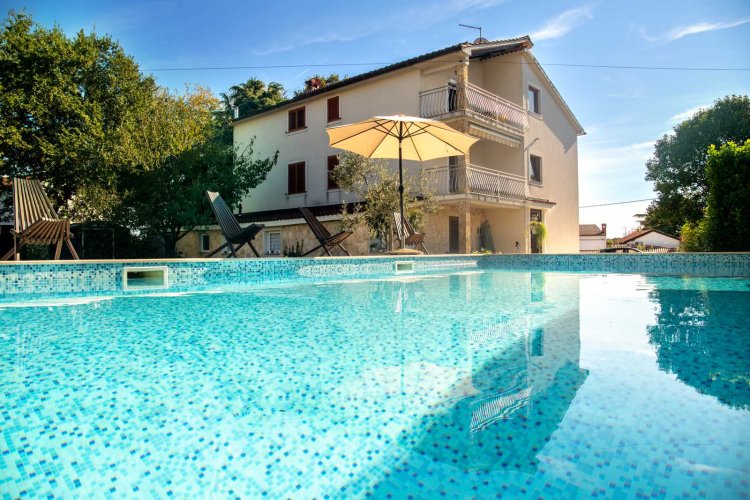 VILLA FJORD Two-Bedroom Apartment 4