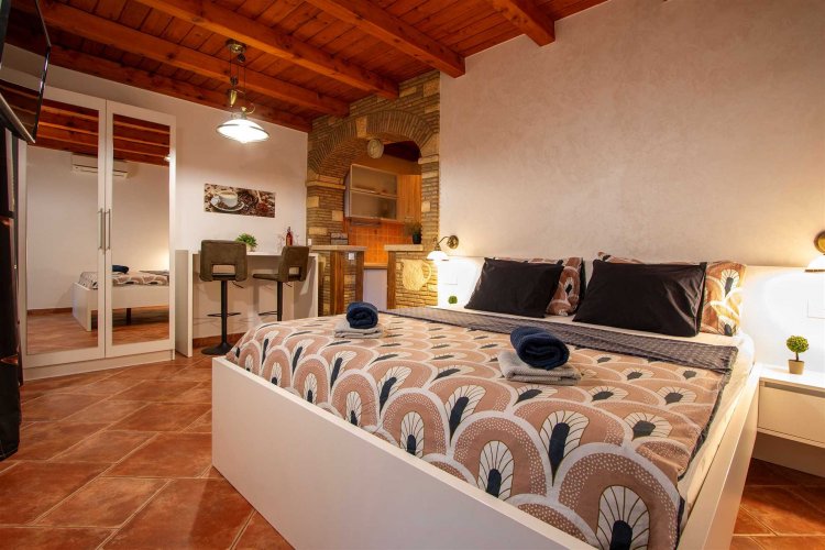 MATEO Studiowohnung mit Terrasse